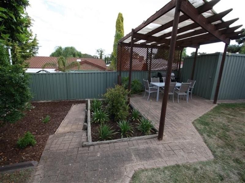4 Bellbird Street, Modbury Heights SA 5092