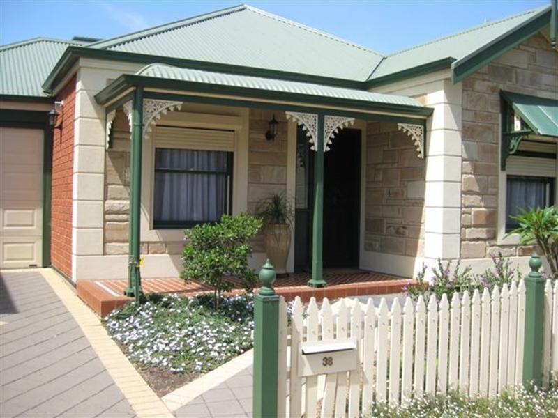 38 Avocet Drive, Mawson Lakes SA 5095