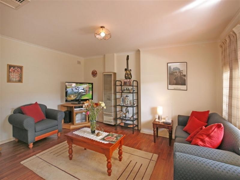 15 Pierre Road, Modbury SA 5092