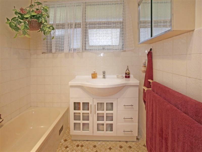 15 Pierre Road, Modbury SA 5092