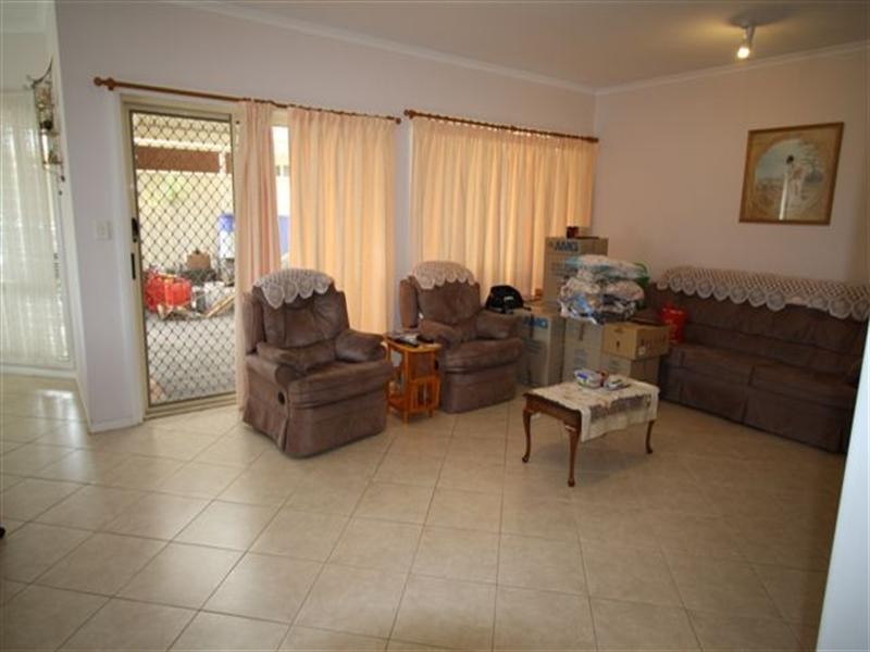 5 Kentia Drive, Para Hills West SA 5096