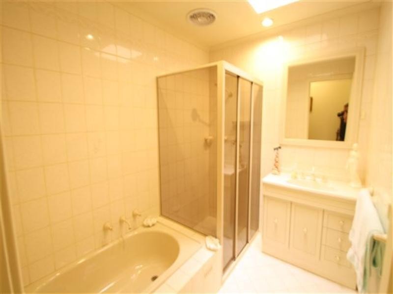 11 Redwood Avenue, Redwood Park SA 5097