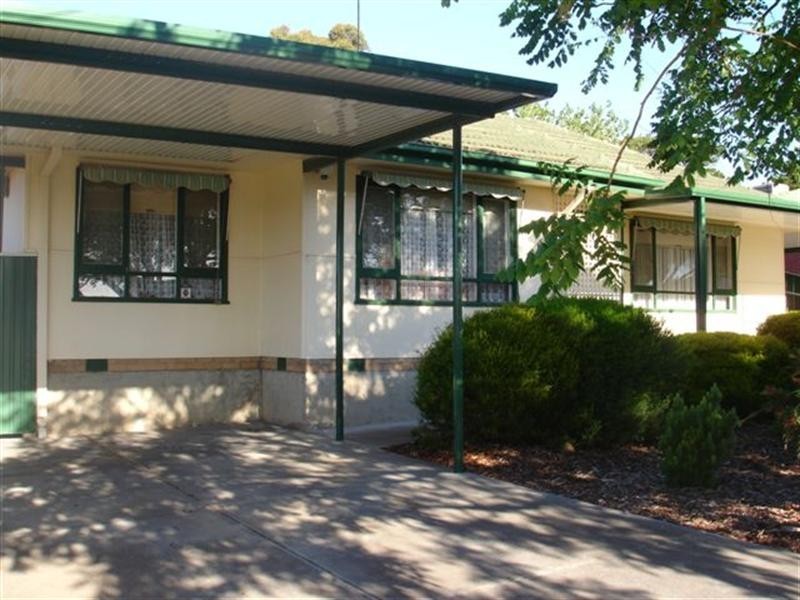 17 Leeds Avenue, Hope Valley SA 5090