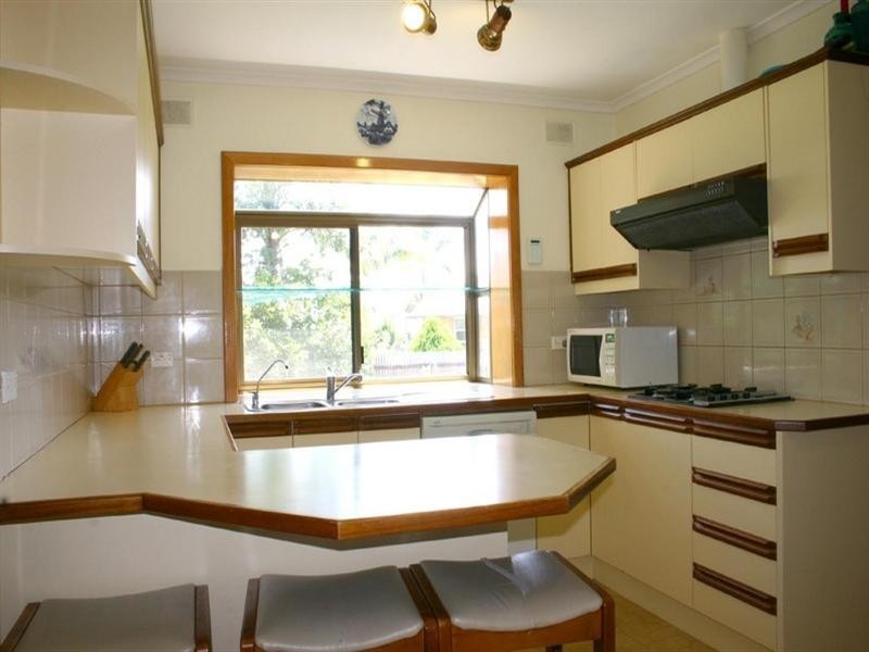 10 College Avenue, Valley View SA 5093