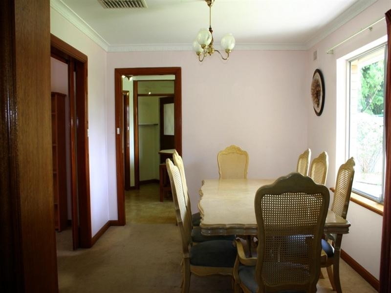 10 College Avenue, Valley View SA 5093