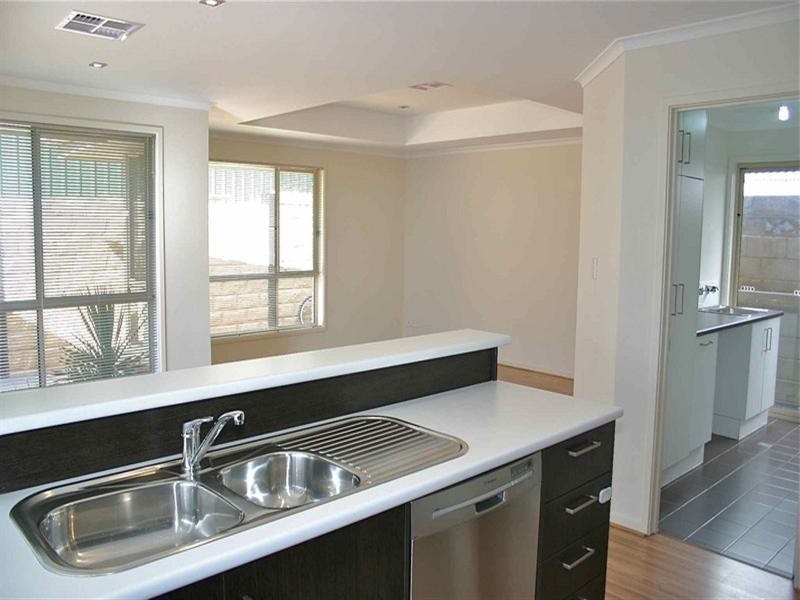 25 Carolan Crescent, Valley View SA 5093