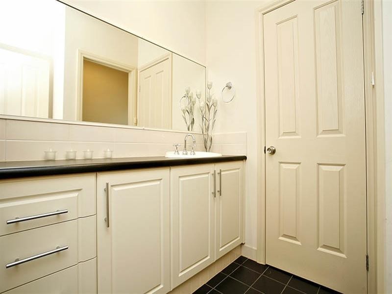 17 Janlyn Road, Vista SA 5091