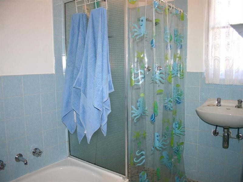 16 Sleep Road, Para Hills SA 5096