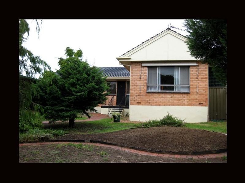 15 Nottingham Crescent, Valley View SA 5093