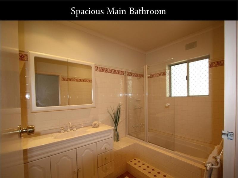 11 Derwent Terrace, Valley View SA 5093