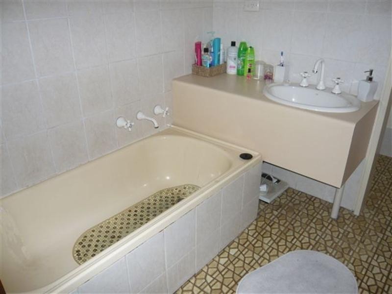 1 Nunyah Drive, Banksia Park SA 5091