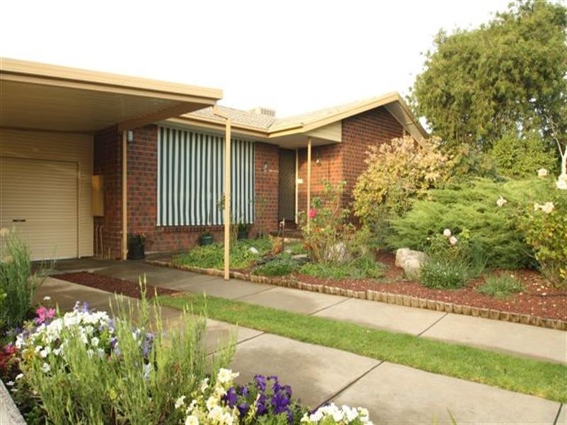 4 Dillon Street, Redwood Park SA 5097