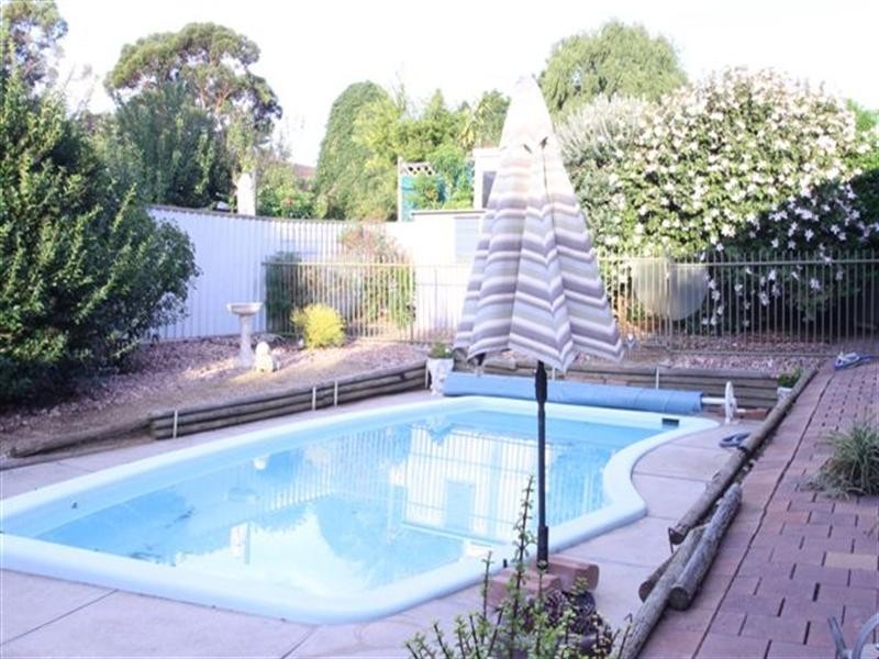 4 Dillon Street, Redwood Park SA 5097