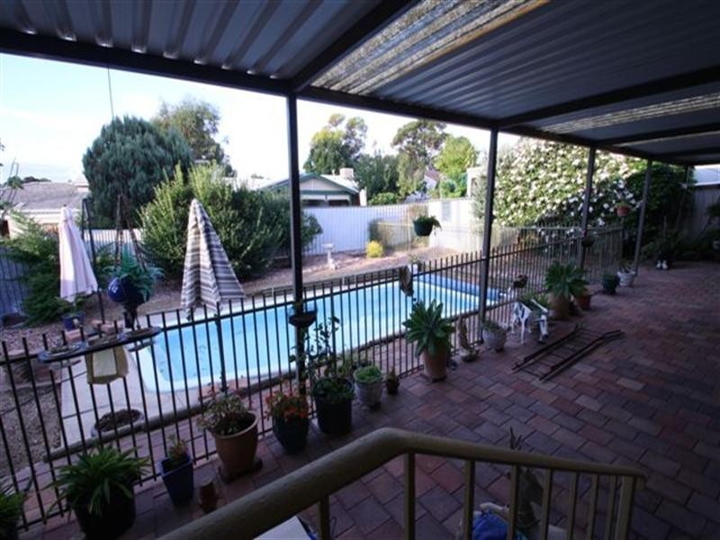 4 Dillon Street, Redwood Park SA 5097