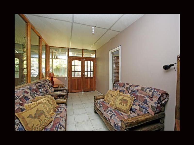 33 Helen Terrace, Valley View SA 5093