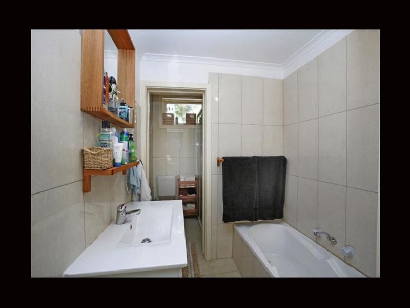 33 Helen Terrace, Valley View SA 5093