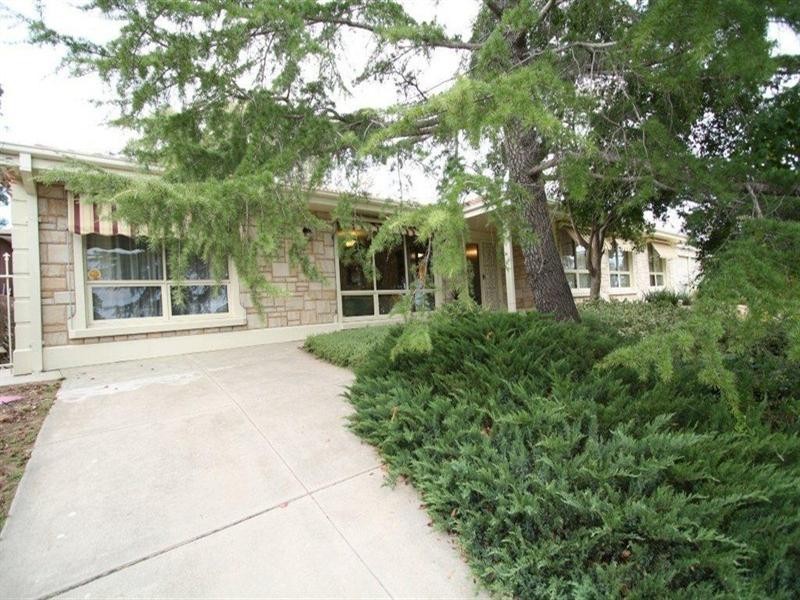 1 Warramunda Crescent, Banksia Park SA 5091