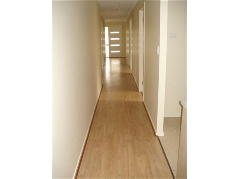 33 Lakeside Drive, Andrews Farm SA 5114