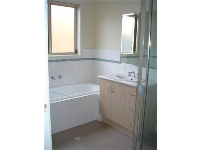 33 Lakeside Drive, Andrews Farm SA 5114