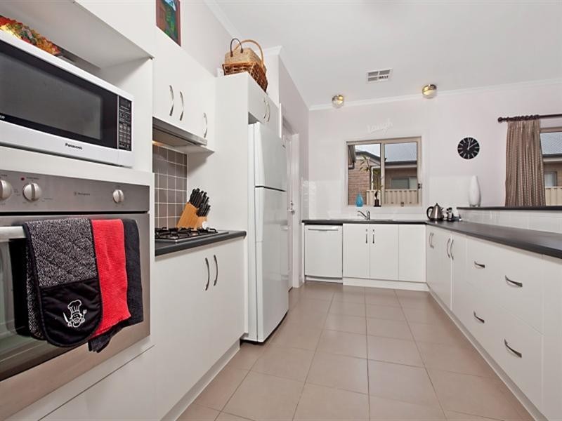 3 Strathmont Avenue, Gilles Plains SA 5086