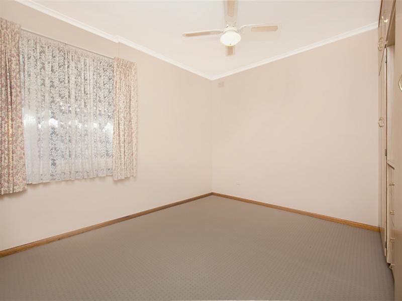 8 Vista Avenue, Valley View SA 5093