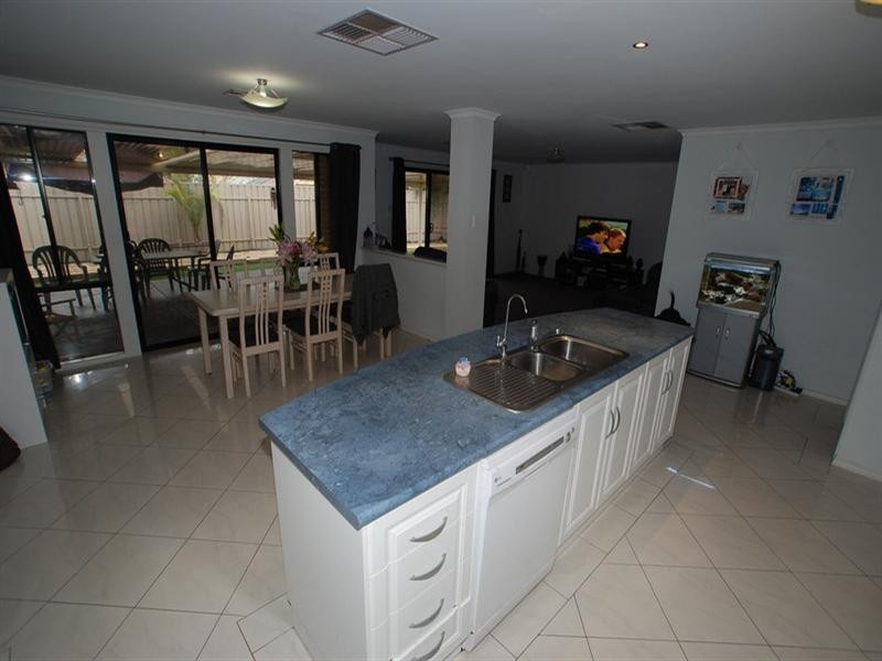 14 Strathpine Street, Salisbury East SA 5109