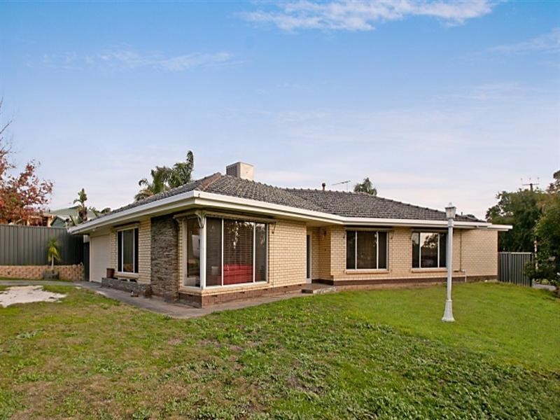 17 Addington Avenue, Surrey Downs SA 5126