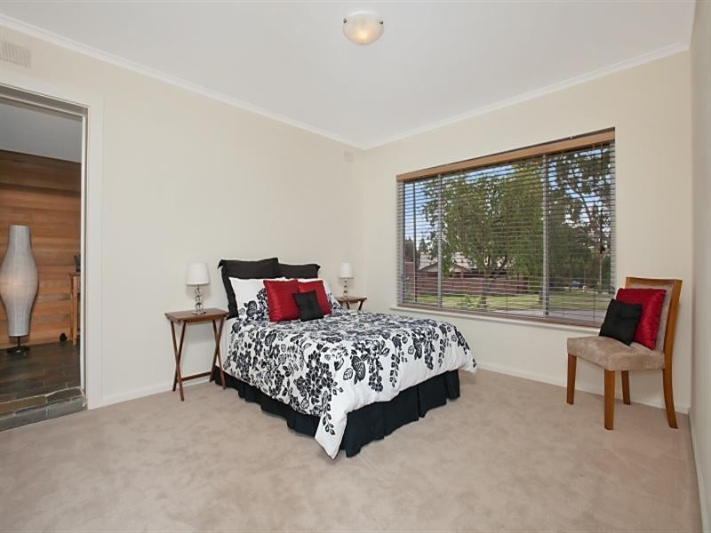 17 Addington Avenue, Surrey Downs SA 5126