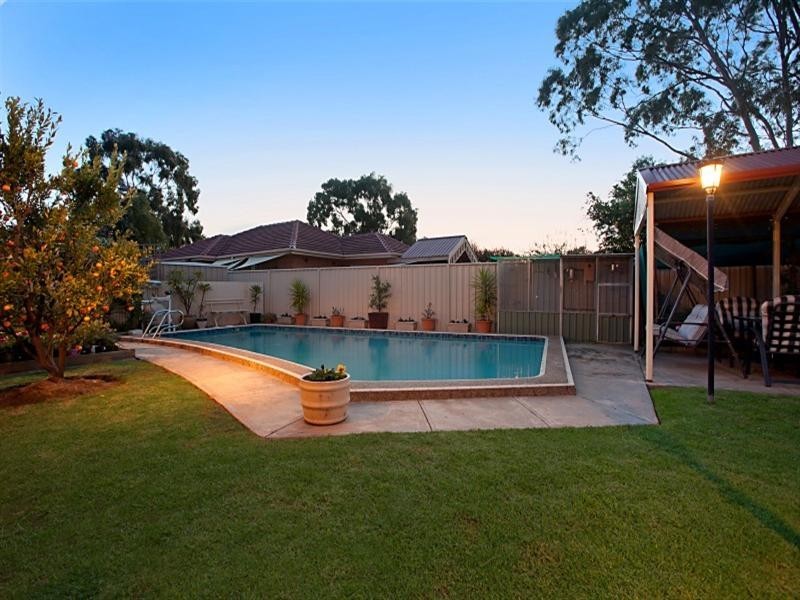 2 Harris Road, Vale Park SA 5081