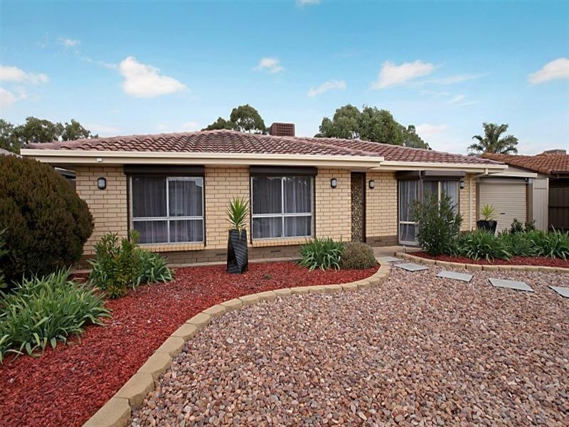17 Kentwood Drive, Paralowie SA 5108