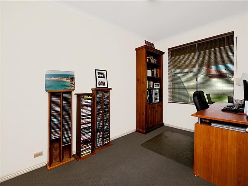 17 Kentwood Drive, Paralowie SA 5108