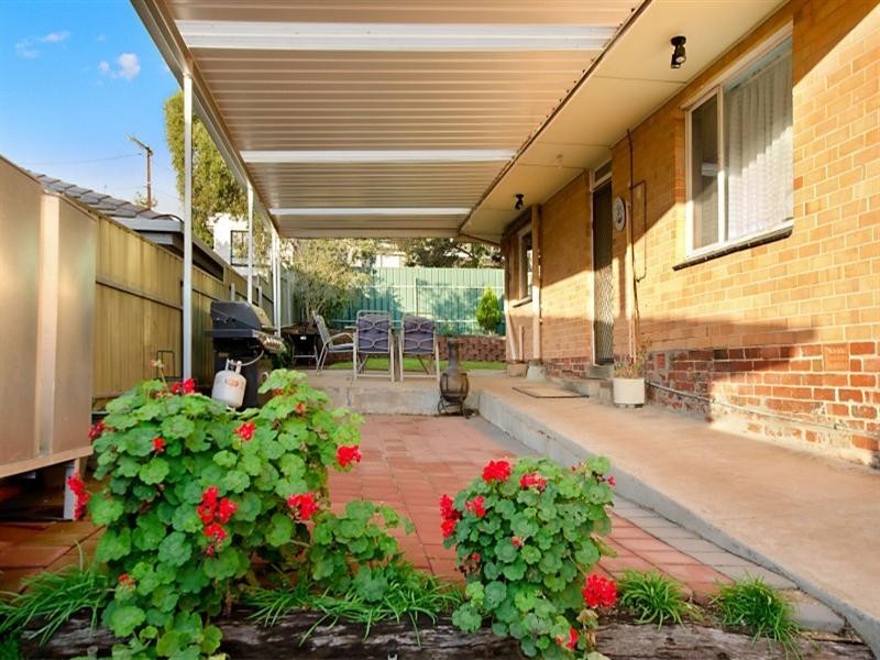 18 Parslow Road, Para Hills SA 5096