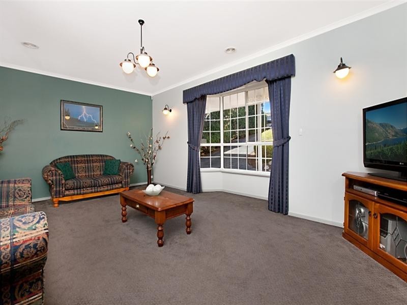 19 Austerlitz Court, Greenwith SA 5125