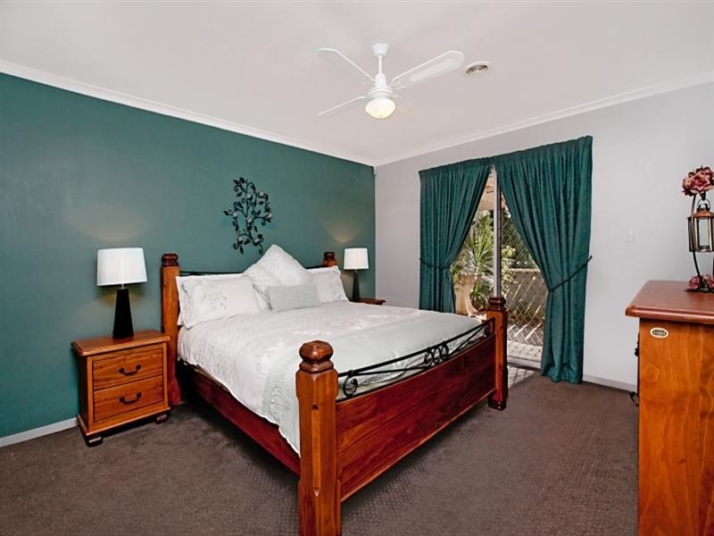 19 Austerlitz Court, Greenwith SA 5125