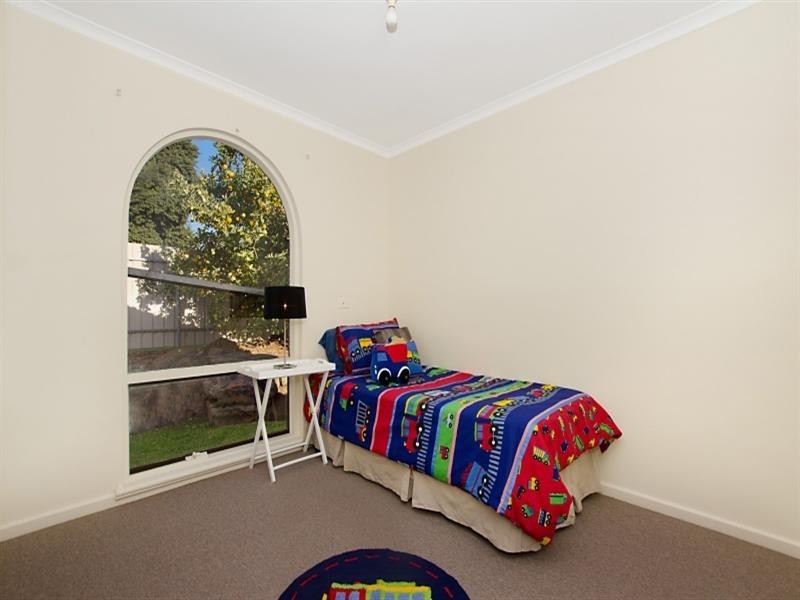 5 Maughan Avenue, Redwood Park SA 5097