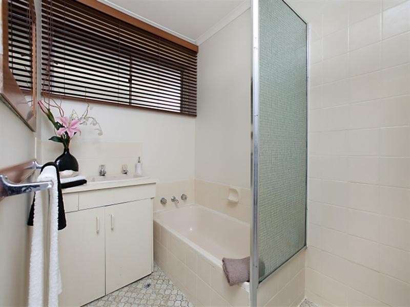 7 La Parouse Crescent, Fairview Park SA 5126