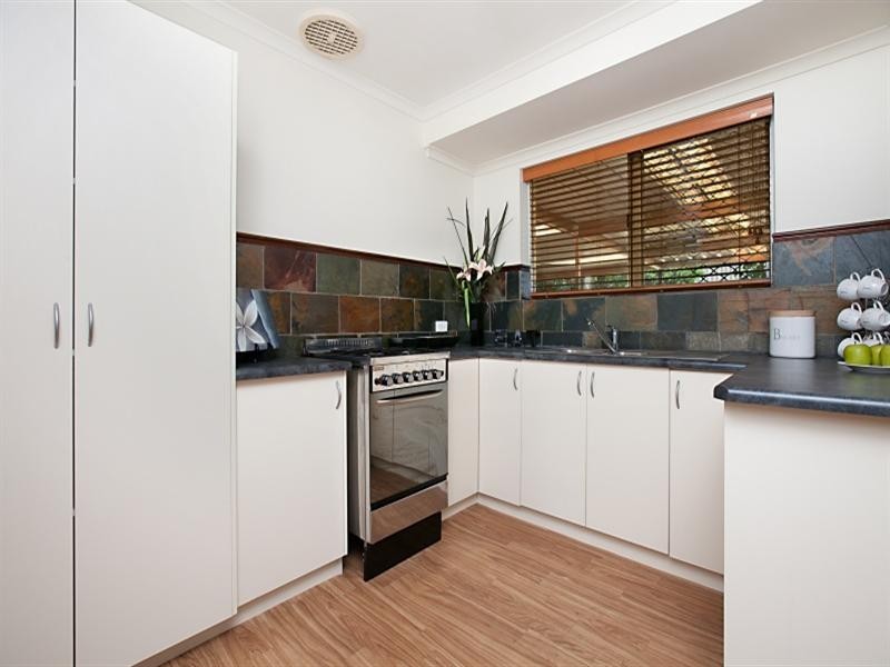 7 La Parouse Crescent, Fairview Park SA 5126