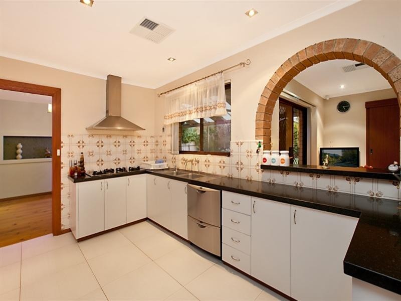 7 Meadowvale Road, Athelstone SA 5076