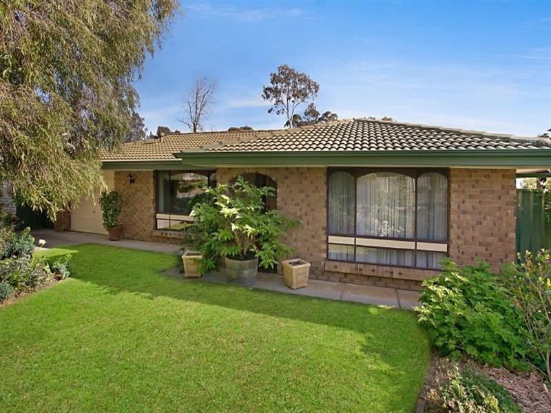 6 Waitara Road, Banksia Park SA 5091