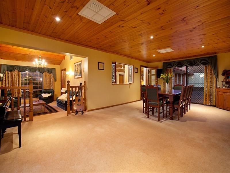 25 Kara Crescent, Gulfview Heights SA 5096