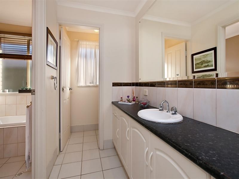 35 Martindale Place, Walkley Heights SA 5098