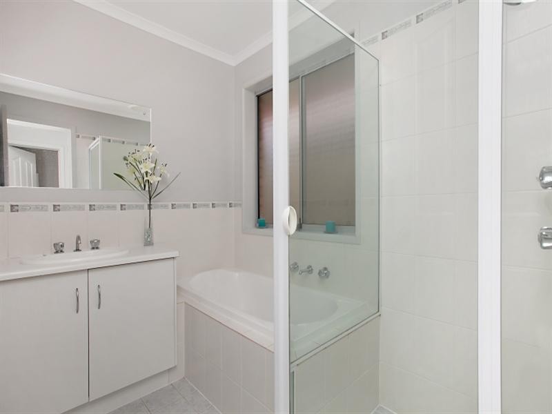 12A Vista Avenue, Valley View SA 5093