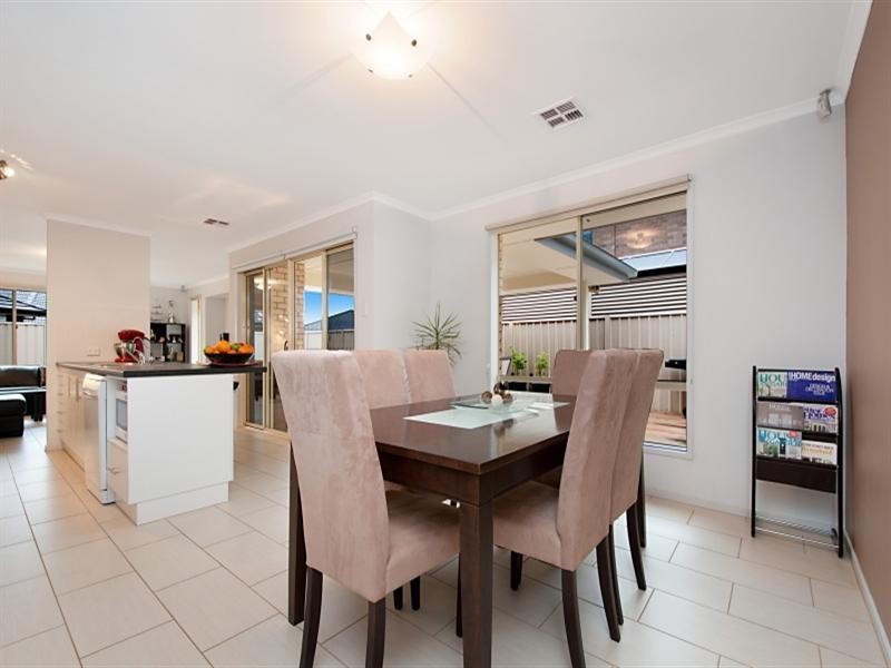 17 Lake Street, Parafield Gardens SA 5107