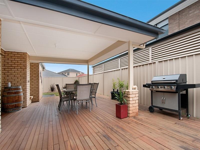 17 Lake Street, Parafield Gardens SA 5107