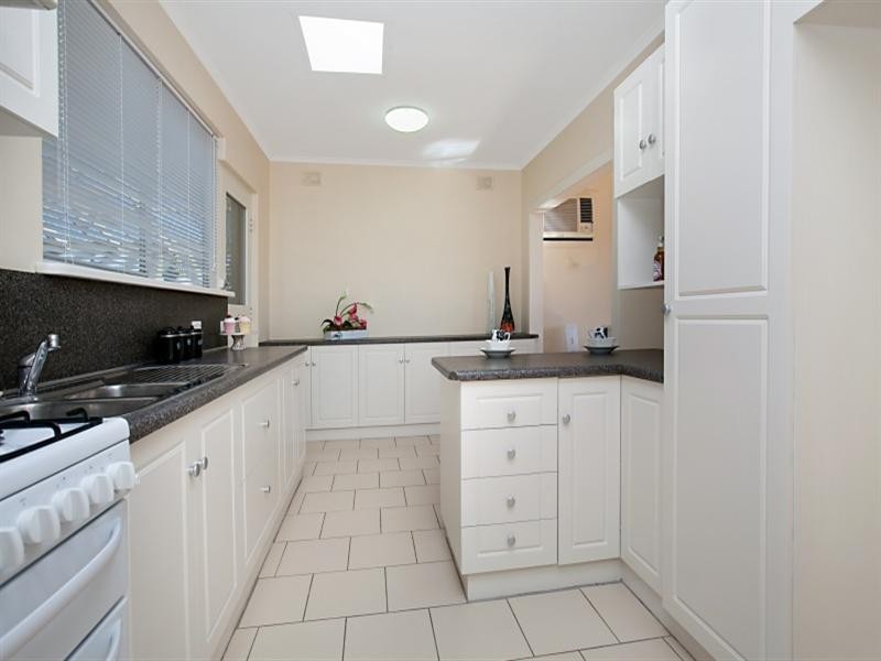 19 Nottingham Crescent, Valley View SA 5093