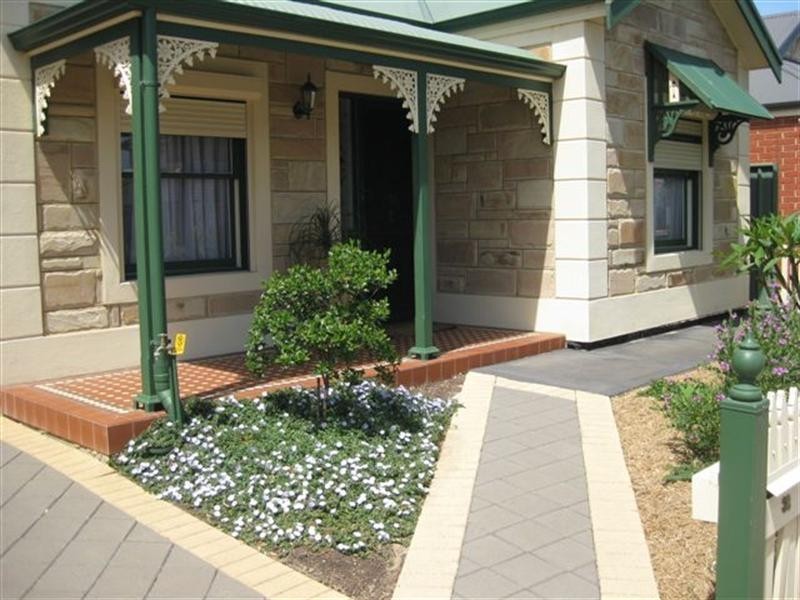 38 Avocet Drive, Mawson Lakes SA 5095