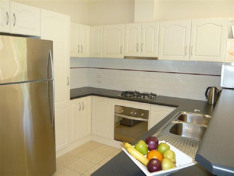 38 Avocet Drive, Mawson Lakes SA 5095