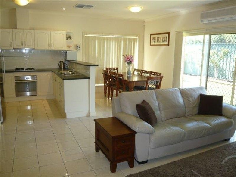 38 Avocet Drive, Mawson Lakes SA 5095