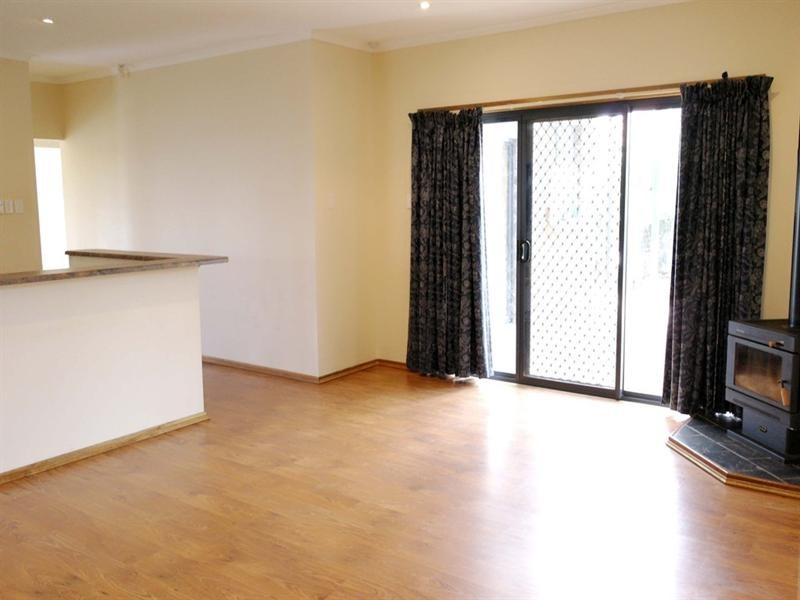 4 Niedpath Street, Walkley Heights SA 5098