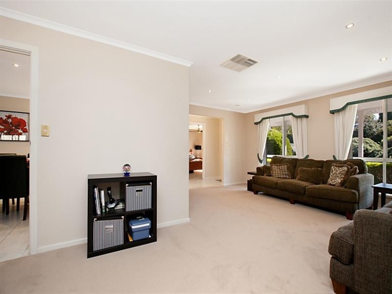 3 Gilchrist Close, Greenwith SA 5125